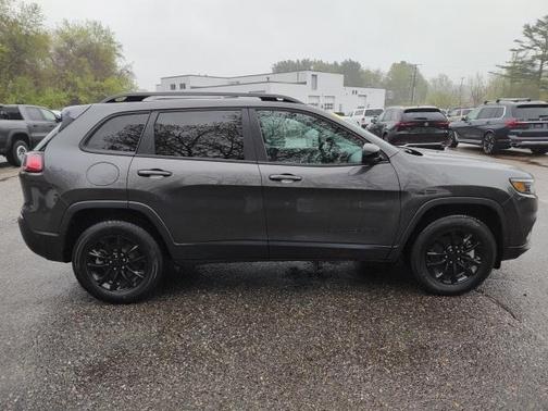 2023 Jeep Cherokee Altitude Lux