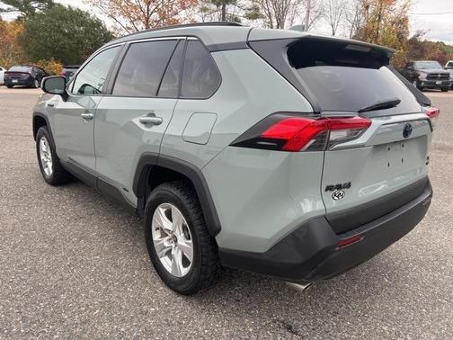 2021 Toyota RAV4 Hybrid XLE