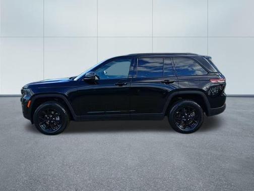 2024 Jeep Grand Cherokee Laredo