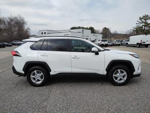 2022 Toyota RAV4 Hybrid XLE