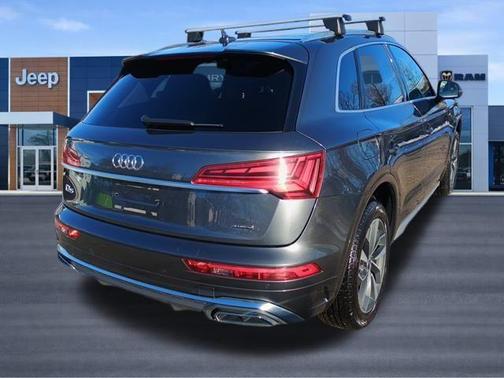 2022 Audi Q5 45 S line quattro Premium