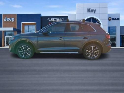 2022 Audi Q5 45 S line quattro Premium
