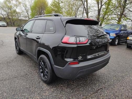 2023 Jeep Cherokee Altitude Lux