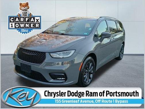 2022 Chrysler Pacifica Touring-L