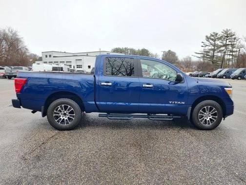 2021 Nissan Titan SV