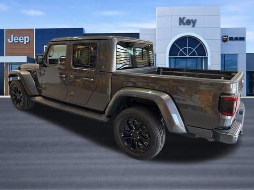 Granite Crystal Clearcoat Metallic 2021 Jeep Gladiator Overland