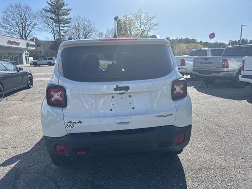 2023 Jeep Renegade Trailhawk