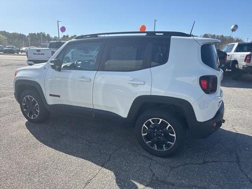 2023 Jeep Renegade Trailhawk
