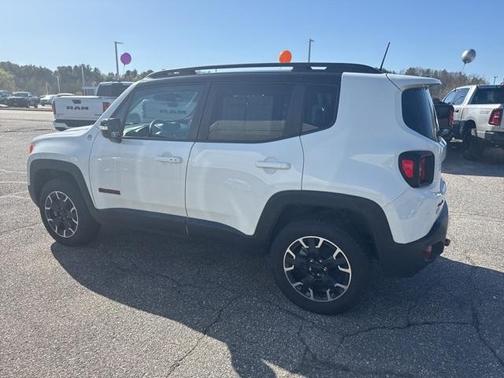 2023 Jeep Renegade Trailhawk