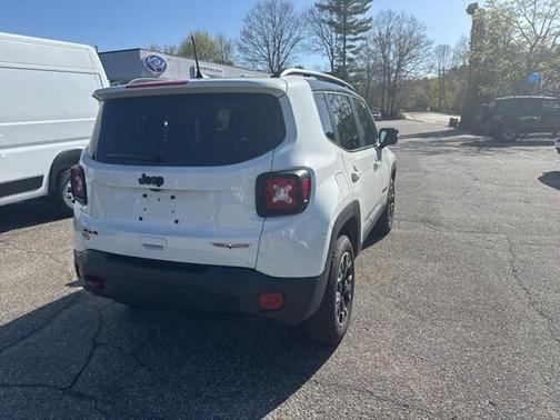 2023 Jeep Renegade Trailhawk