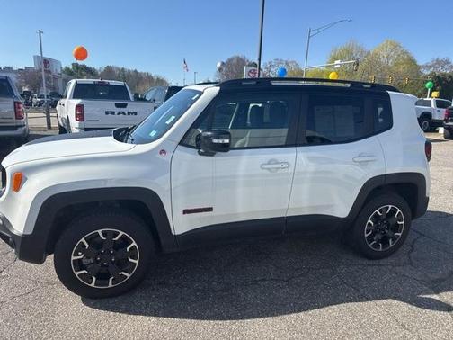 2023 Jeep Renegade Trailhawk