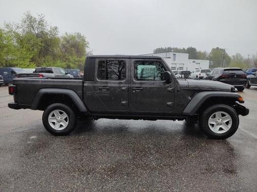 2023 Jeep Gladiator Sport