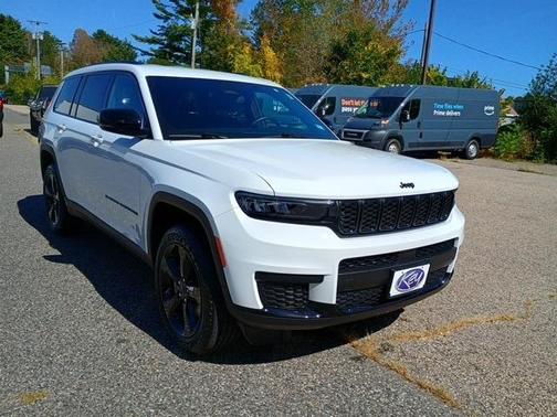 2022 Jeep Grand Cherokee L Laredo