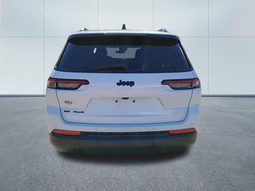 2022 Jeep Grand Cherokee L Laredo