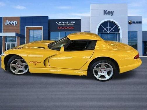 Viper Race Yellow Clearcoat 2001 Dodge Viper RT-10