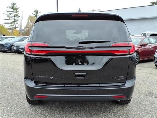 2026 Chrysler Pacifica Limited