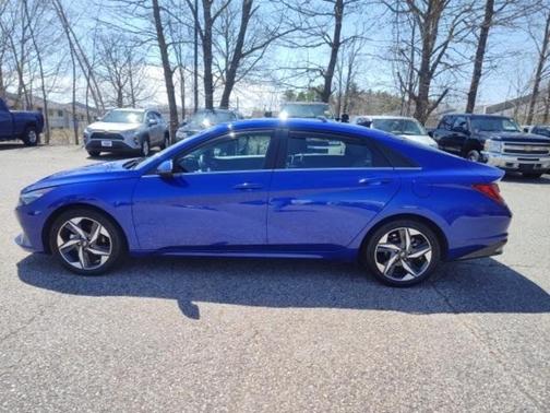 2022 Hyundai ELANTRA Limited