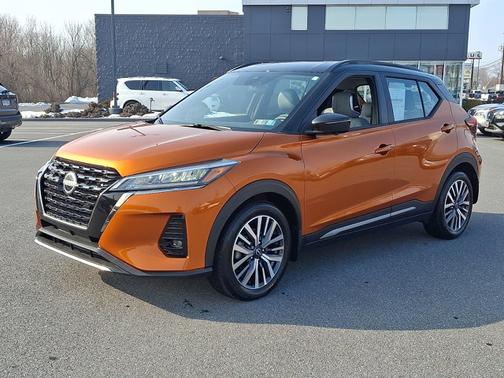 2023 Nissan Kicks SR