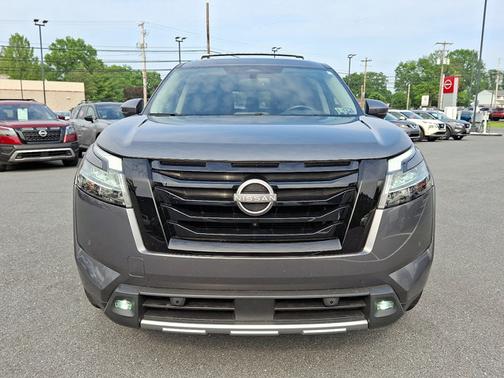2022 Nissan Pathfinder Platinum