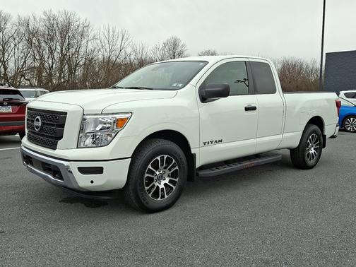 2024 Nissan Titan SV