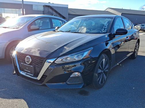 2022 Nissan Altima 2.5 SV