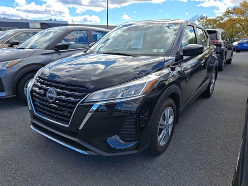 2025 Nissan Kicks Play S