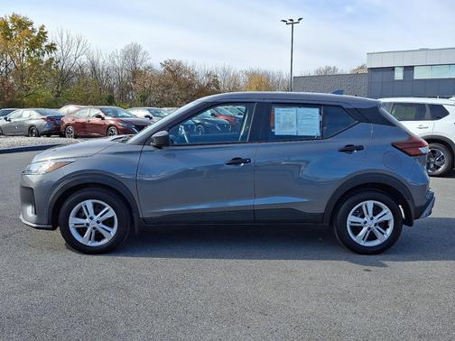 2025 Nissan Kicks Play S