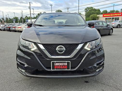2022 Nissan Rogue Sport SV