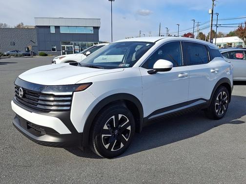 2025 Nissan Kicks SV