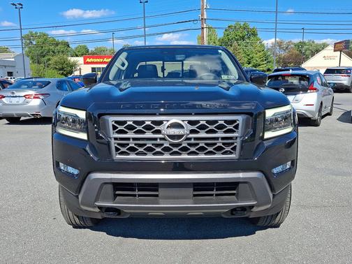2023 Nissan Frontier SV