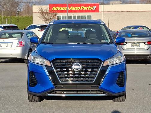 2023 Nissan Kicks SV