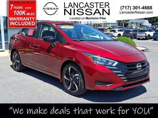 Scarlet Ember 2025 Nissan Versa 1.6 SR