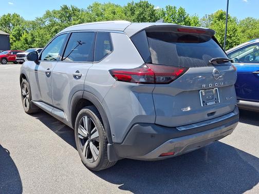 Boulder Gray Pearl 2023 Nissan Rogue SL