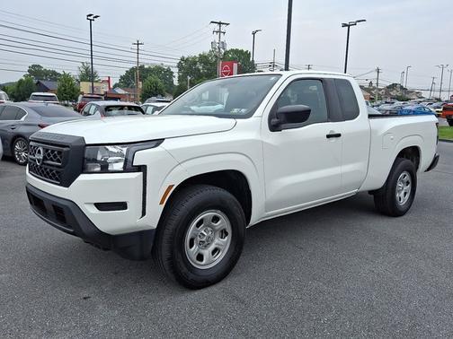 2022 Nissan Frontier S