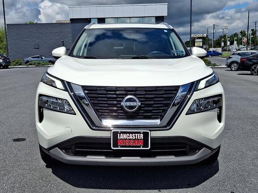 White 2023 Nissan Rogue SV