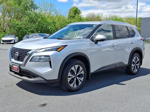 Brilliant Silver Metallic 2023 Nissan Rogue SV
