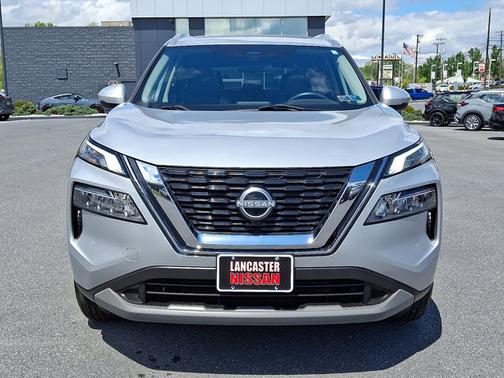 Brilliant Silver Metallic 2023 Nissan Rogue SV