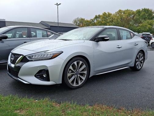 2023 Nissan Maxima Platinum