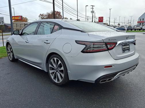 2023 Nissan Maxima Platinum