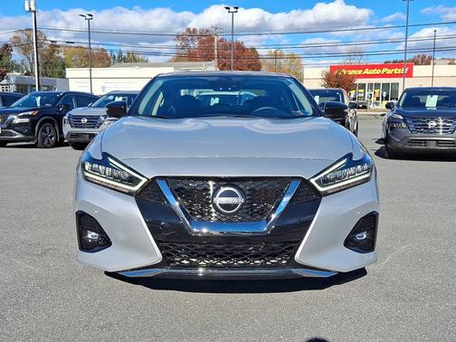 2023 Nissan Maxima Platinum