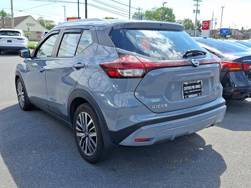 Boulder Gray 2021 Nissan Kicks SV