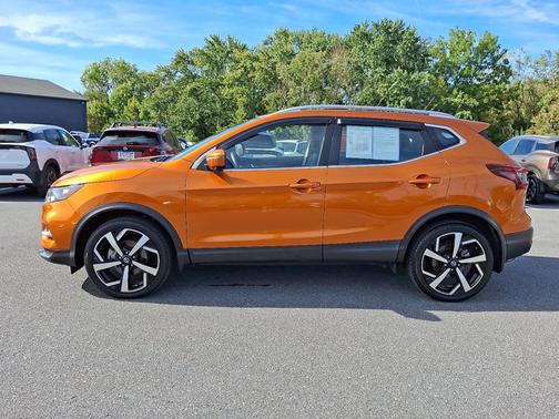 2022 Nissan Rogue Sport SL