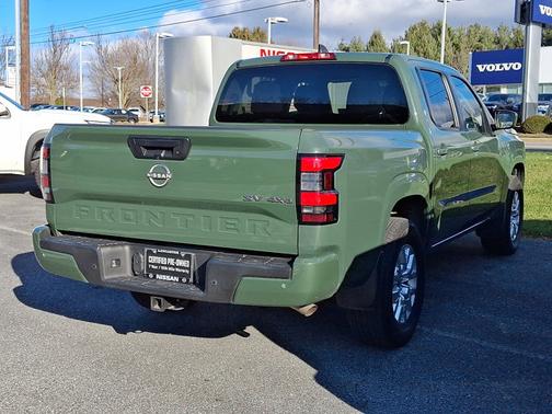 2023 Nissan Frontier SV