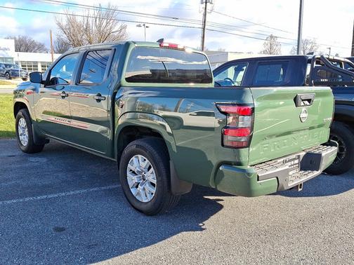 2023 Nissan Frontier SV