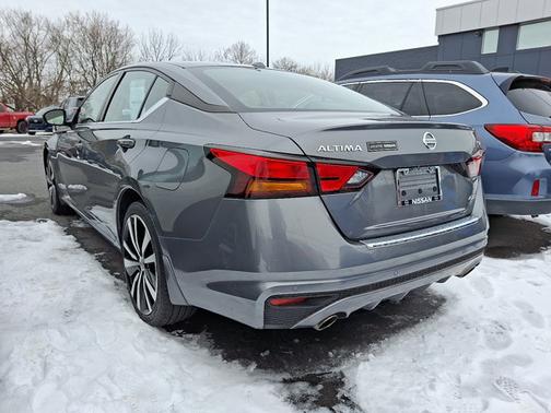 2022 Nissan Altima 2.5 SR