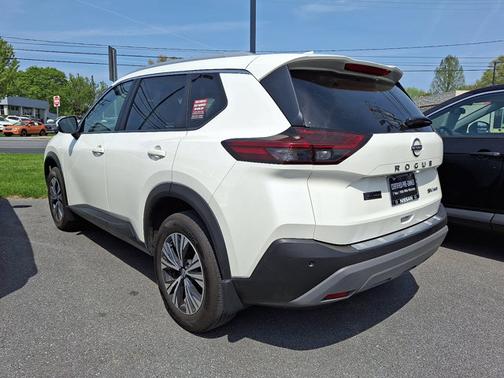 2022 Nissan Rogue SV