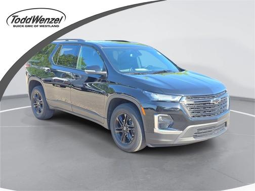 Mosaic Black Metallic 2023 Chevrolet Traverse LT Cloth