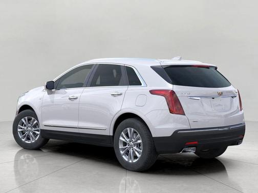 Crystal White Tricoat 2026 Cadillac XT5 Luxury