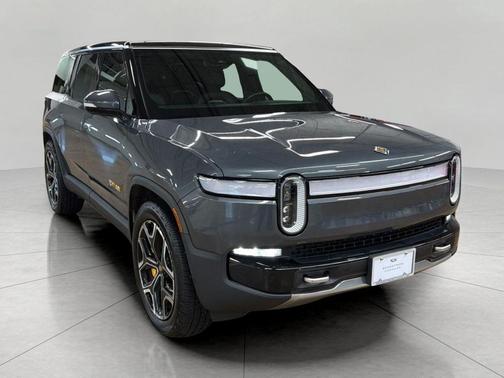 LA Silver 2023 Rivian R1S Adventure