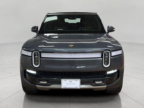 LA Silver 2023 Rivian R1S Adventure